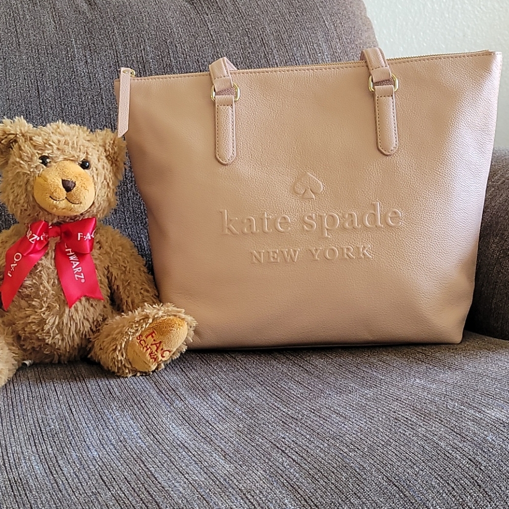 💖SALE! 💖Kate Spade Larchmont Tote - Picture 3 of 3